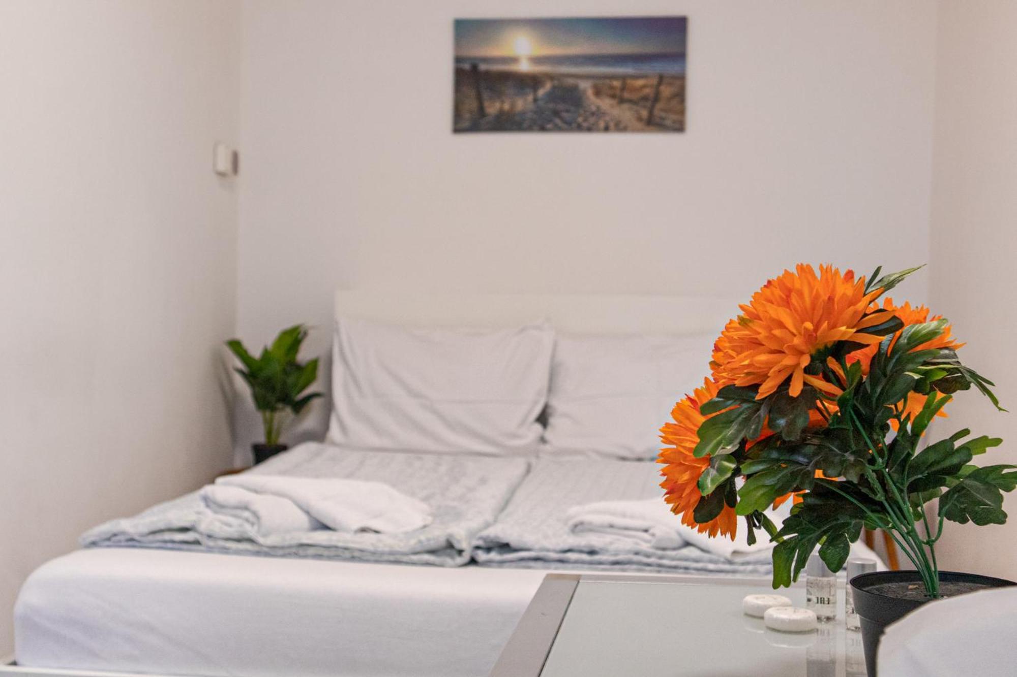 Apartment Convenient 3br Near Danube & Millenium Tower *