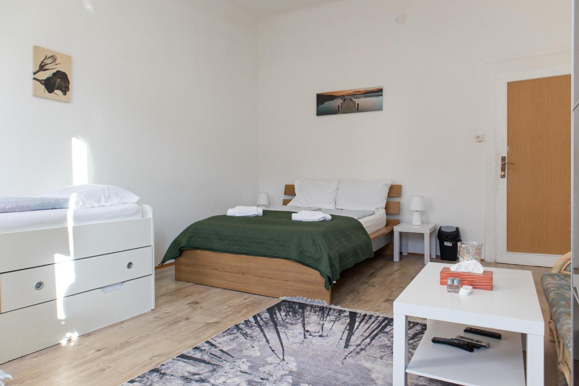 Convenient 3br Near Danube & Millenium Tower